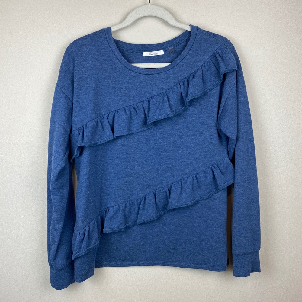 89th + Madison Lightweight Ruffle Sweatshirt Top - Size Medium